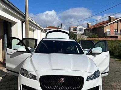 Usado Jaguar F-Pace 180 HP (132 kW) 2017 Branco SUV