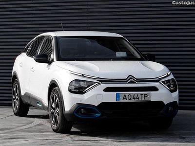 Usado Citroën e-C4 Shine 100 kW (136 HP) 2022 Branco Citadino