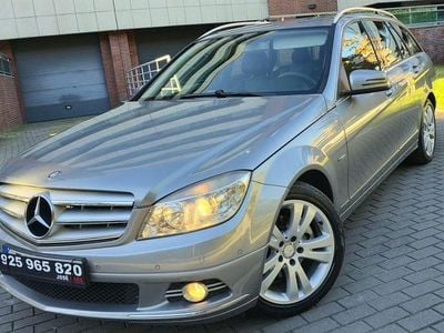 Usado Mercedes C220 170 HP (125 kW) 2009 Cinza Sedan