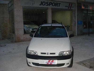 Branco Usado 2005 Fiat Strada Pickup | € 6.000