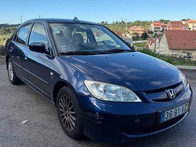 Usado 2004 Honda Civic Exclusive Sedan | € 3.800