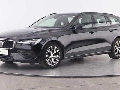 Preto Usado 2023 Volvo V60 Carrinha | € 37.900 (Preço justo)