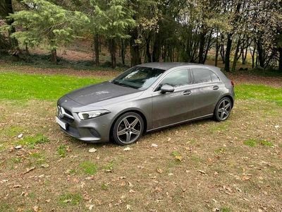 Cinzento Usado 2019 Mercedes A180 | € 19.900 (Super Preço)