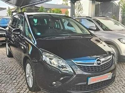 Usado Opel Zafira 136 HP (100 kW) 2016 Preto Monovolume