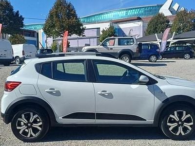 Branco Usado 2021 Dacia Sandero Stepway Citadino | € 14.900 (Preço justo)