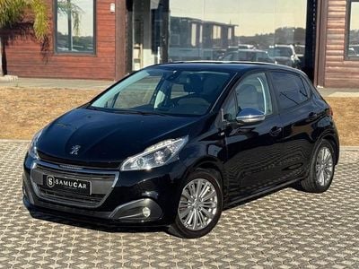 Preto Usado 2017 Peugeot 208 Citadino | € 8.990 (Preço justo)