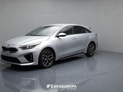 Usado Kia ProCeed 119 HP (87 kW) 2021 Prata