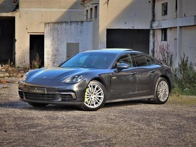 Usado Porsche Panamera 462 HP (339 kW) 2018 Cinzento Sedan
