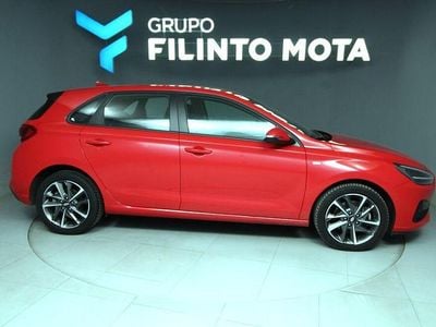 Vermelho Usado 2024 Hyundai i30 Select | € 22.490 (Preço justo)