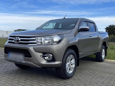 Castanho Usado 2019 Toyota HiLux Pickup | € 37.750 (Preço elevado)