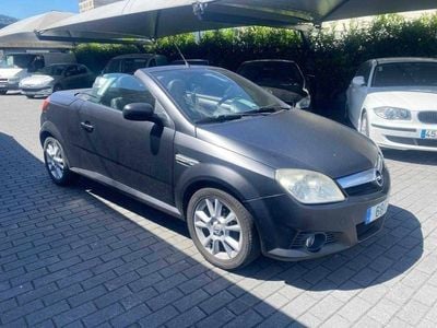 Usado Opel Tigra 90 HP (66 kW) 2006 Preto Cabrios