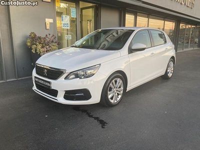 Branco Usado 2019 Peugeot 308 Active Sedan | € 11.500 (Bom preço)