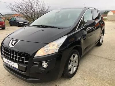 Usado Peugeot 3008 105 HP (77 kW) 2013 Preto Carrinha
