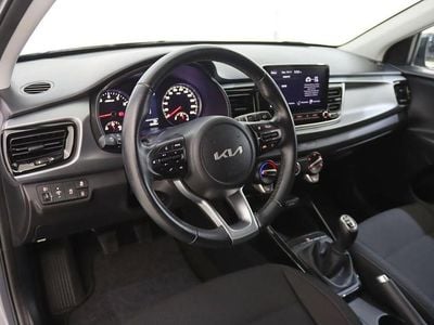 Usado Kia Rio 100 HP (73 kW) 2023 Cinzento