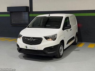 Usado Opel Combo 100 HP (73 kW) 2022 Branco Monovolume