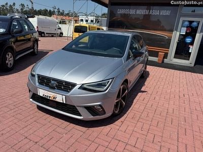 Cinza Usado 2024 Seat Ibiza FR | € 20.750 (Preço justo)