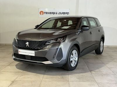 Cinzento Usado 2023 Peugeot 5008 Active Monovolume | € 29.500 (Bom preço)