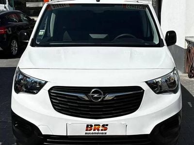 Usado Opel Combo 102 HP (75 kW) 2022 Branco Monovolume