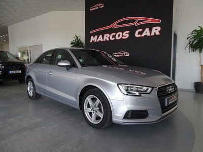 Usado Audi A3 Design 116 HP (85 kW) 2018 Cinza Sedan