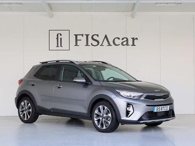 Usado Kia Stonic 100 HP (73 kW) 2025 Cinza SUV