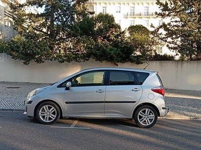 Usado 2013 Toyota Verso-S Monovolume | € 8.750