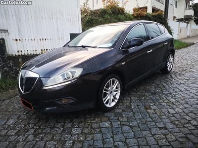 Usado Lancia Delta 120 HP (88 kW) 2008 Preto Citadino