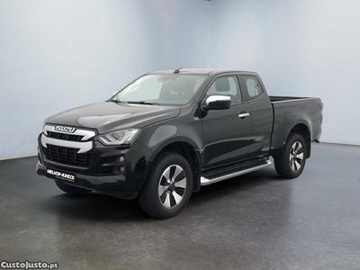 Usado Isuzu D-Max 164 HP (120 kW) 2023 Preto Pickup