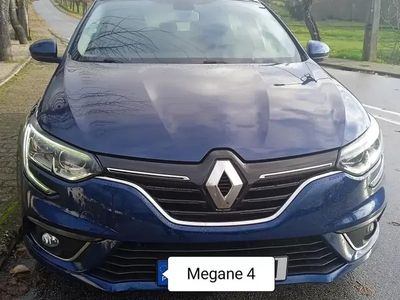 Azul Usado 2017 Renault Mégane GrandTour Carrinha | € 13.999 (Preço elevado)