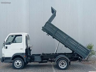 Branco Usado 2004 Nissan Cabstar Pickup | € 17.400
