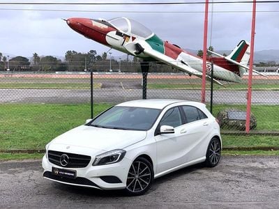 Usado Mercedes A180 AMG line 109 HP (80 kW) 2015 Branco