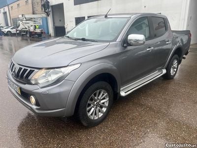 Usado Mitsubishi L200 Instyle 179 HP (131 kW) 2018 Cinza Pickup