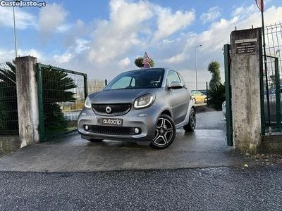 Cinza Usado 2016 Smart ForTwo Coupé Prime Coupé | € 12.560 (Preço elevado)