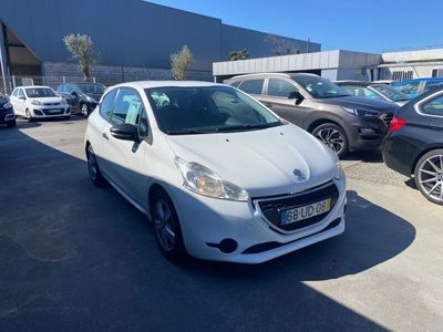 usado Peugeot 208 1.4 HDi Active