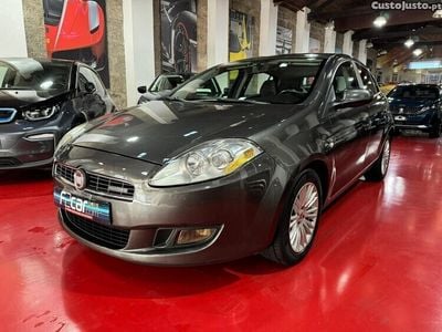 Usado Fiat Bravo Dynamic 105 HP (77 kW) 2008 Cinza Citadino