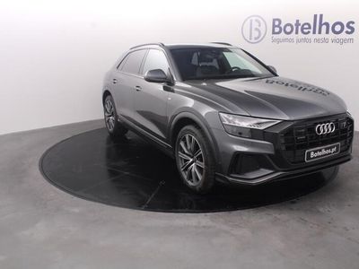 Usado Audi Q8 286 HP (210 kW) 2022 Preto SUV
