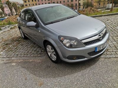 usado Opel Astra GTC 1.3 (ótimo estado) 5 lugares