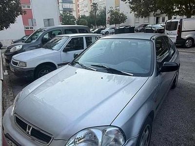 Cinzento Usado 1998 Honda Civic Citadino | € 2.500 (Preço justo)