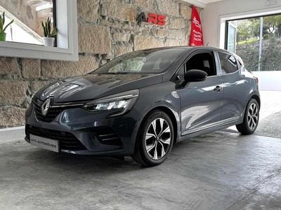 Cinzento Usado 2021 Renault Clio V Citadino | € 13.850 (Preço justo)