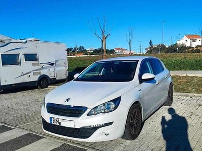 Usado Peugeot 308 110 HP (80 kW) 2015 Branco Citadino