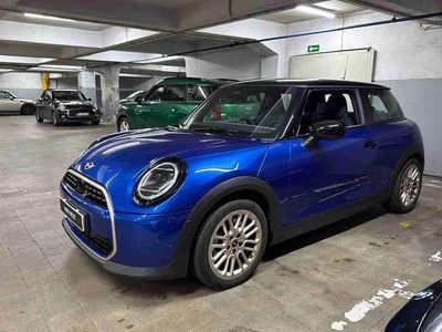 Usado Mini Cooper Favoured 156 HP (114 kW) 2024 Vermelho Citadino