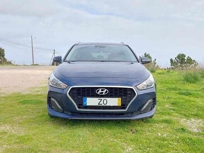 Usado Hyundai i30 116 HP (85 kW) 2019 Azul Carrinha