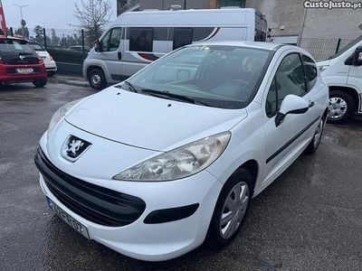 Branco Usado 2008 Peugeot 207 Citadino | € 3.700 (Preço elevado)
