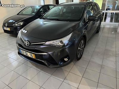 usado Toyota Avensis SW 2.0 D-4D EXCLUSIVE