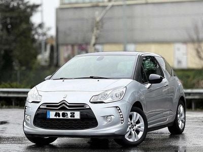 Cinzento Usado 2010 Citroën DS3 Citadino | € 6.950 (Bom preço)
