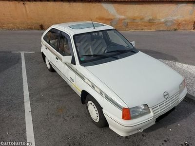 Branco Usado 1986 Opel Kadett | € 2.850