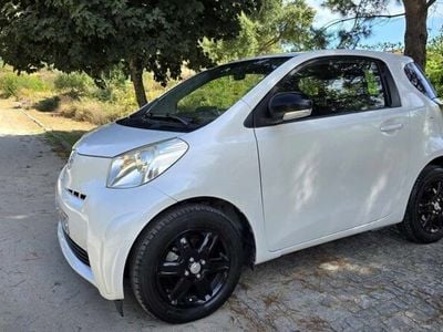 Toyota iQ