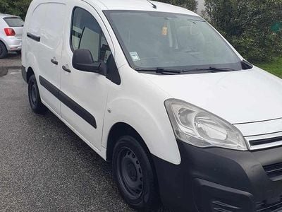Usado Citroën Berlingo 99 HP (72 kW) 2017 Branco Monovolume