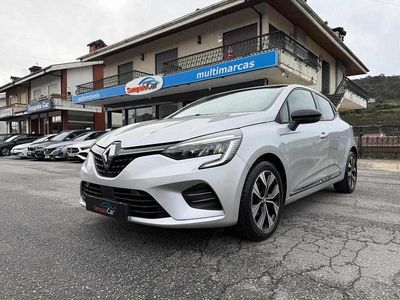Cinza Usado 2022 Renault Clio V Evolution | € 15.990 (Preço justo)