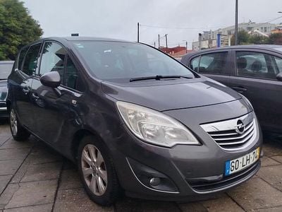 Usado Opel Meriva 94 HP (69 kW) 2011 Cinza Monovolume