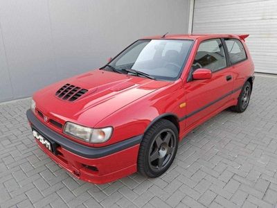 Vermelho Usado 1991 Nissan Sunny | € 55.000